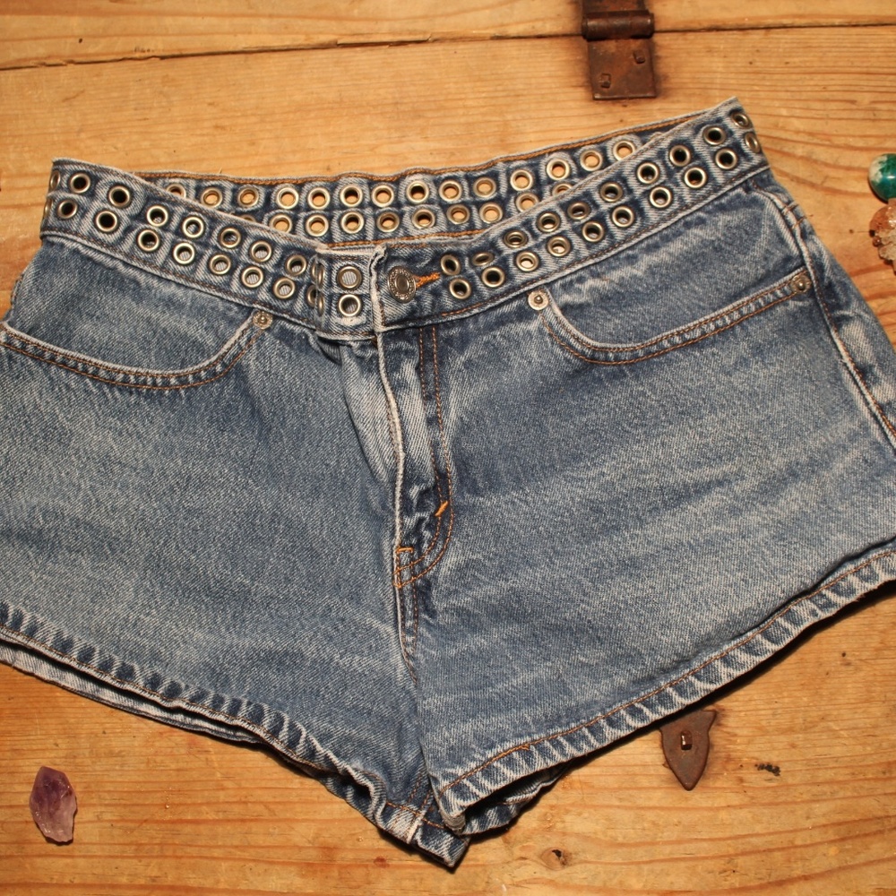 Vintage Levi's Rivet Shorts Size 7